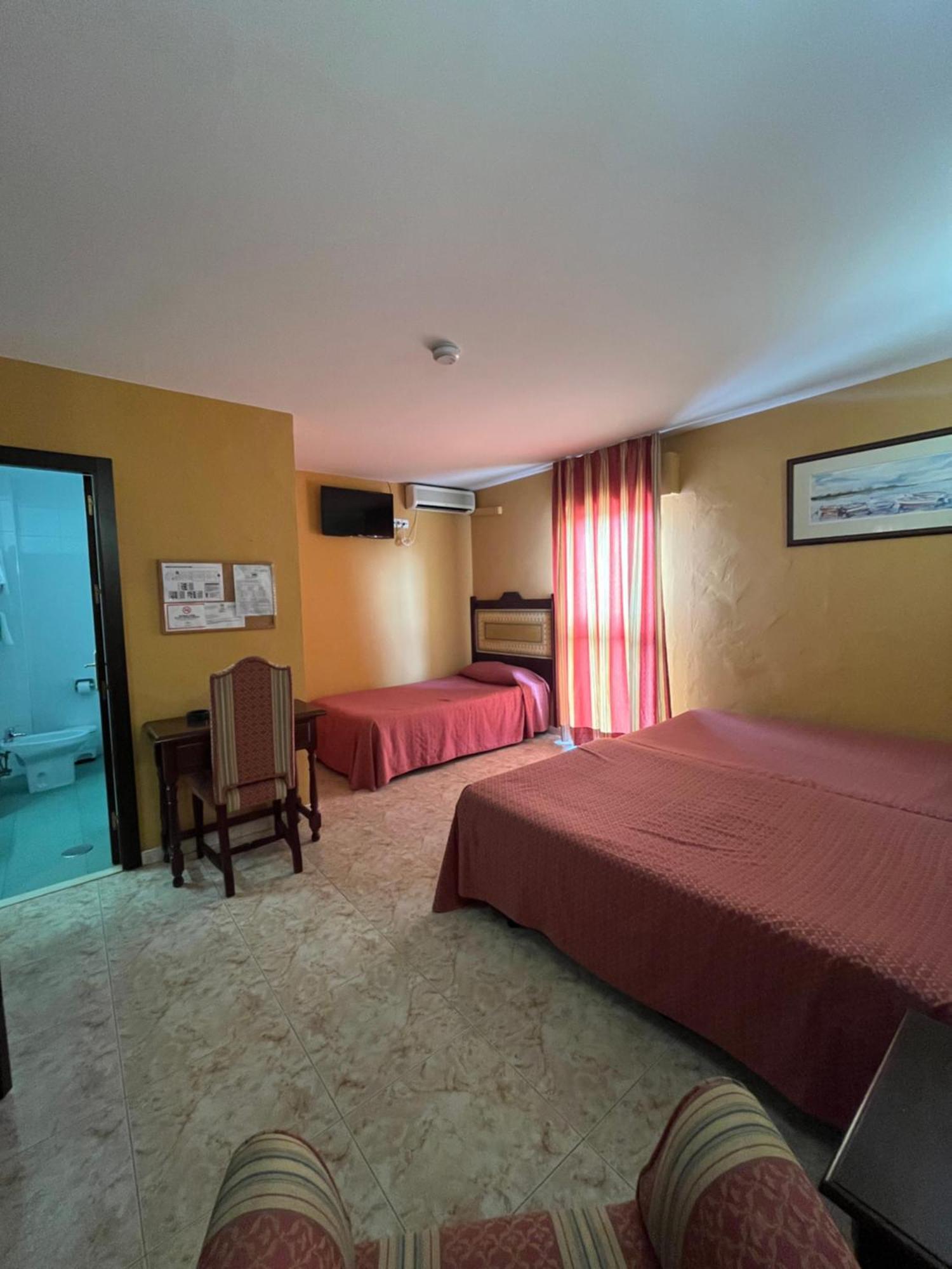 Hotel La Barca Лепе Екстер'єр фото