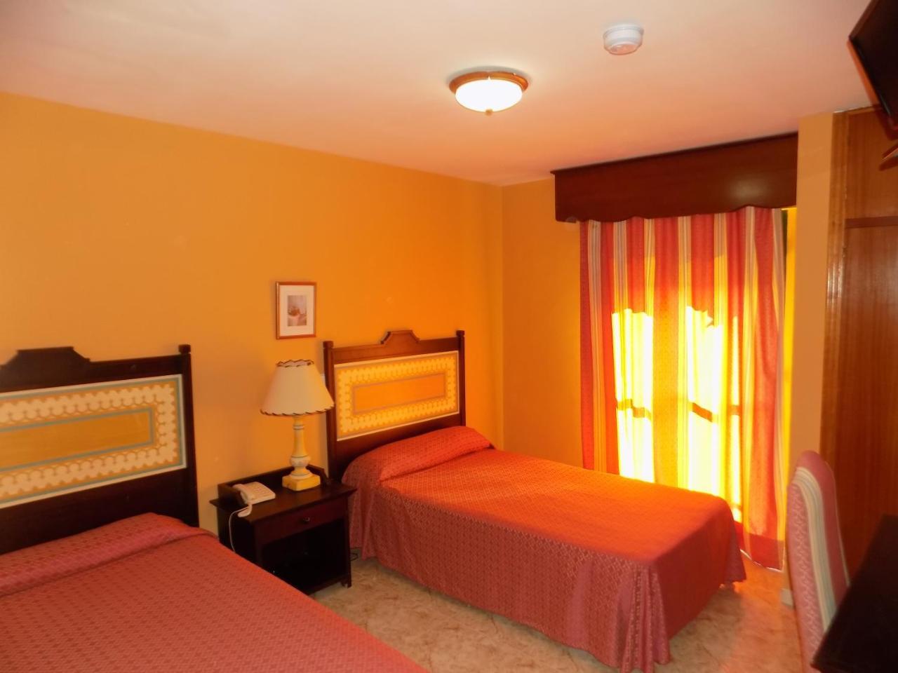 Hotel La Barca Лепе Екстер'єр фото